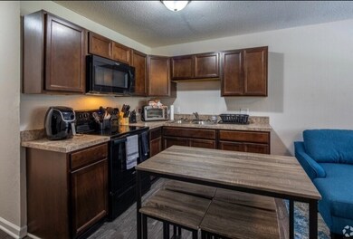 405 Beech St unit 12, Clarksville, TN 37042 - photo 4