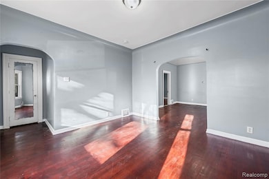 2657 Botsford St, HamtraMcK, MI 48212 - photo 6