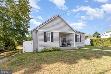 339 W Perry St, Enola, PA 17025 - photo 4