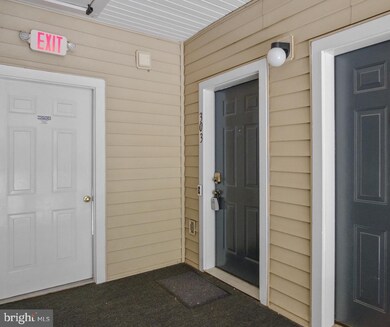 45485 Caboose Terrace unit 303, Sterling, VA 20166 - photo 2