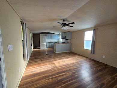 585 25 1 2 Rd unit 197, Grand Junction, CO 81505 - photo 2