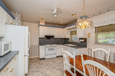 242 B St, Middlesex, NJ 08846 - photo 6