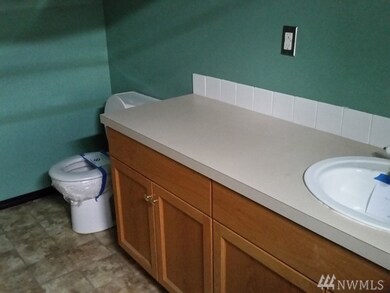 1808 N Rogers Dr, Wenatchee, WA 98801 - photo 4