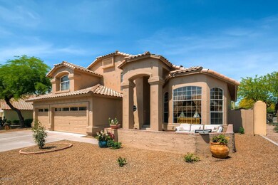 1732 W Spruce Drive Chandler-large-002-1