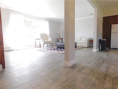 WIDE OPEN SPACES...JUST WONDERFUL FOR ENTERTAINING