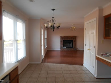 204 Plantation Blvd, Jacksonville, NC 28540 - photo 3