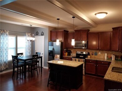 Spacious upgraded kitchen/breakfast area with gran