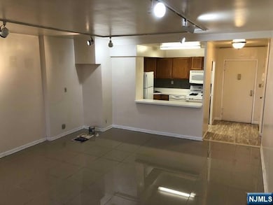 Carlton Tower unit 22D, Passaic, NJ 07055 - photo 5