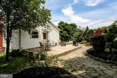 987 Paradise Rd, New Bloomfield, PA 17068 - photo 4