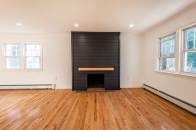 51 Greendale Ave, Worcester, MA 01606 - photo 5