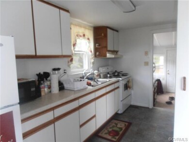 5029 Howerton Rd, Dunnsville, VA 22454 - photo 4