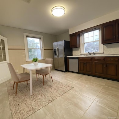 27 Grand Blvd unit B, Scarsdale, NY 10583 - photo 5