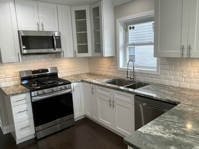 832 S Spring Rd, Elmhurst, IL 60126 - photo 2