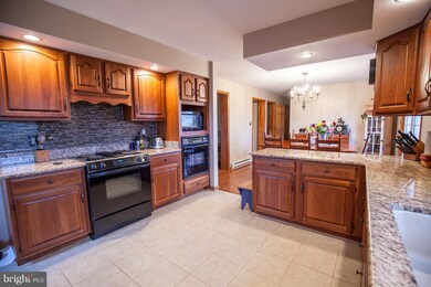 2735 Greensburg Rd, Martinsburg, WV 25404 - photo 4