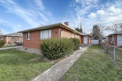 1666-1668 Carstare Dr, Columbus, OH 43227 - photo 2