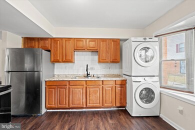 2214 Dawn Ln, Temple Hills, MD 20748 - photo 5