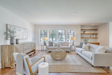 10 Yeamans Road living room