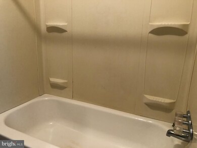 1353 Carl Miller Blvd, Camden, NJ 08104 - photo 4