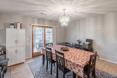 2402 Autumn Ridge Dr SW, Huntsville, AL 35803 - photo 7