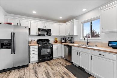 7909 N Ash Ln, Spokane, WA 99208 - photo 5