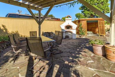 6221 Mcloughlin Dr, Central Point, OR 97502 - photo 7