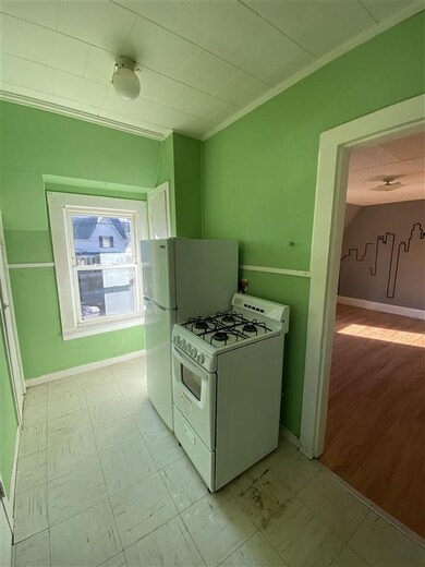 58 Temple St unit 1, Nashua, NH 03060 - photo 3