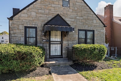 1472 S Champion Ave, Columbus, OH 43207 - photo 5