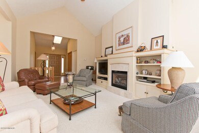 5015 N Quail Crest Dr SE unit 117, Grand Rapids, MI 49546 - photo 4