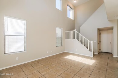 003-photo-living-room-11158053