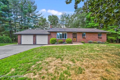 123 Jodi Dr, Stroudsburg, PA 18360 - photo 3