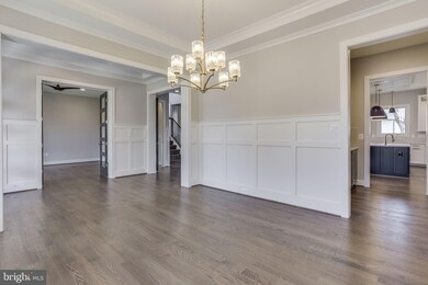 412 Orleans Cir SW, Vienna, VA 22180 - photo 4