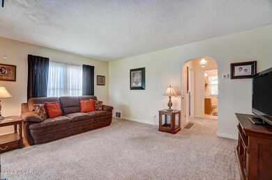 1018 N Elizabeth St, Lima, OH 45801 - photo 5