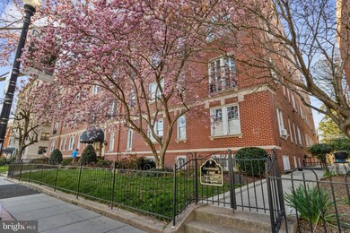 Cavanaugh Courts unit 101, Washington, DC 20036 - photo 3