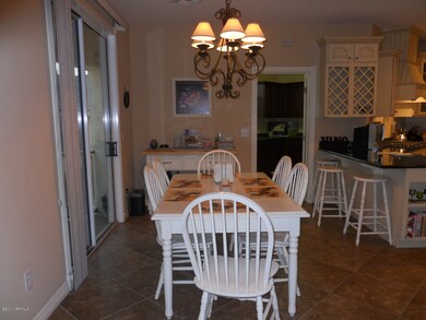 EAT IN KITCHEN
