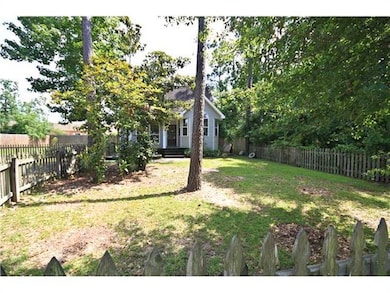 Photo. Front Exterior