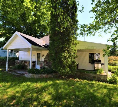 410 Quartz Ave, Mattoon, WI 54450 - photo 2