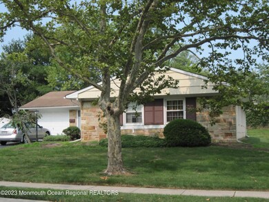 93 Avondale Ln, Matawan, NJ 07747 - photo 3