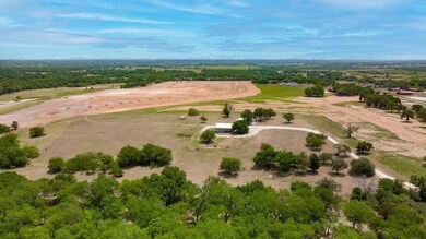 907 Springfield Rd, Springtown, TX 76082 - photo 6