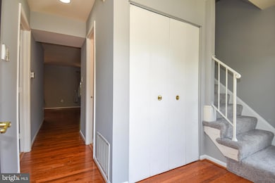 14 Fenceline Dr, Gaithersburg, MD 20878 - photo 3