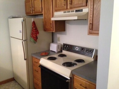 27 Glengarry Dr, Stratham, NH 03885 - photo 5