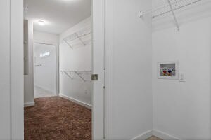 Utility & Walk-in Closet
