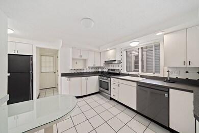 27 Henry St, Medford, MA 02155 - photo 5