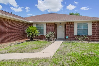 11031 Golden Fern Ct, Houston, TX 77075 - photo 2