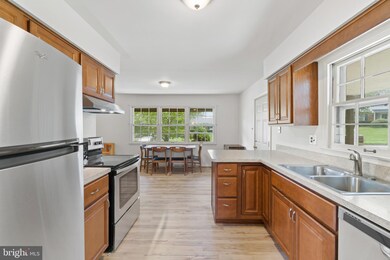 13028 Clarion Rd, Fort Washington, MD 20744 - photo 6