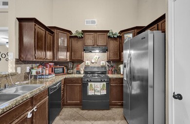 14301 Desert Cactus Dr, Horizon City, TX 79928 - photo 6