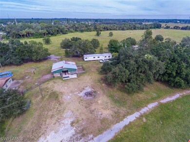 5 stall horse barn with tack room, 3 stalls with p