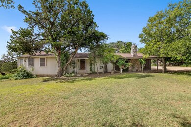 239 Memory Ln, Fredericksburg, TX 78624 - photo 4