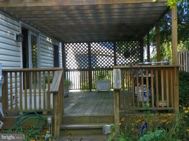 20452 Watkins Meadow Dr, Germantown, MD 20876 - photo 6