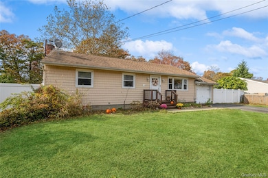 1692 Feureisen Ave, Bohemia, NY 11716 - photo 6