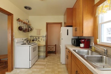 1111 Dorroll St NE, Grand Rapids, MI 49505 - photo 7